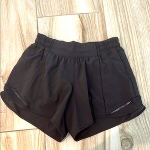 lululemon athletica Black Hotty Hot 4" Shorts